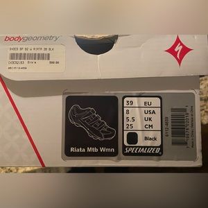 NWT Indoor Spinning Shoes Size 8